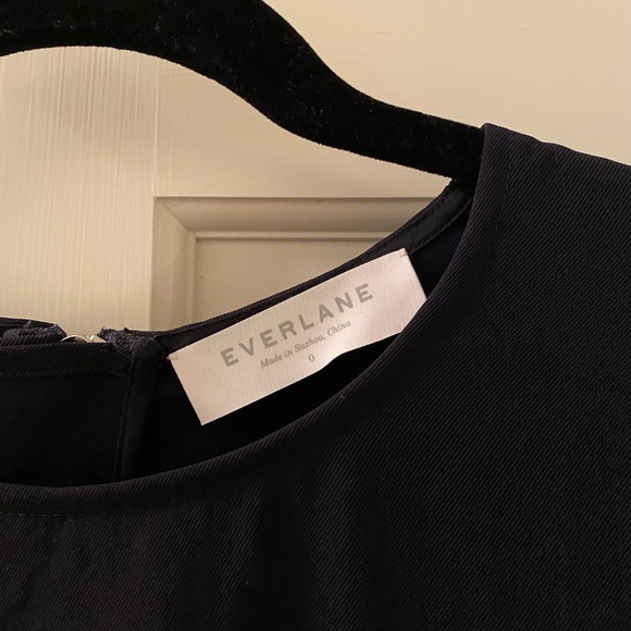 Everlane GoWeave Back Zip Tee - Picture 3 of 6
